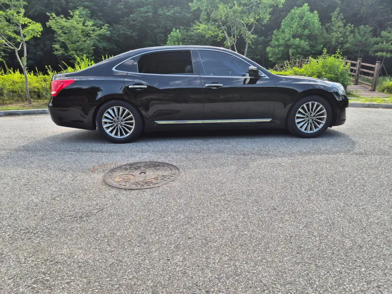 Hyundai Equus
