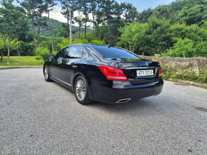 Hyundai Equus