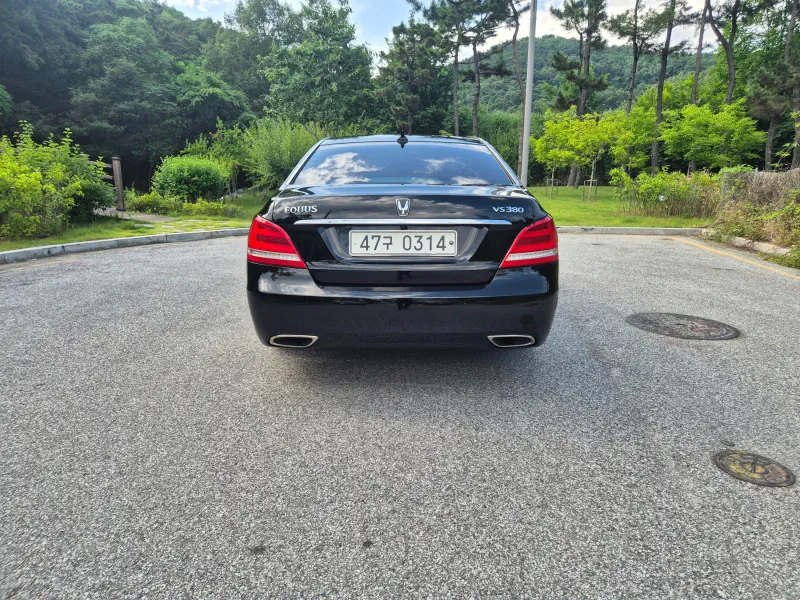 Hyundai Equus