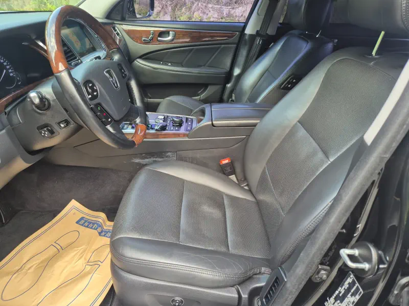 Hyundai Equus