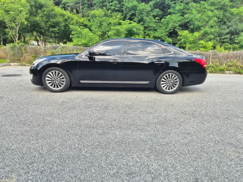 Hyundai Equus