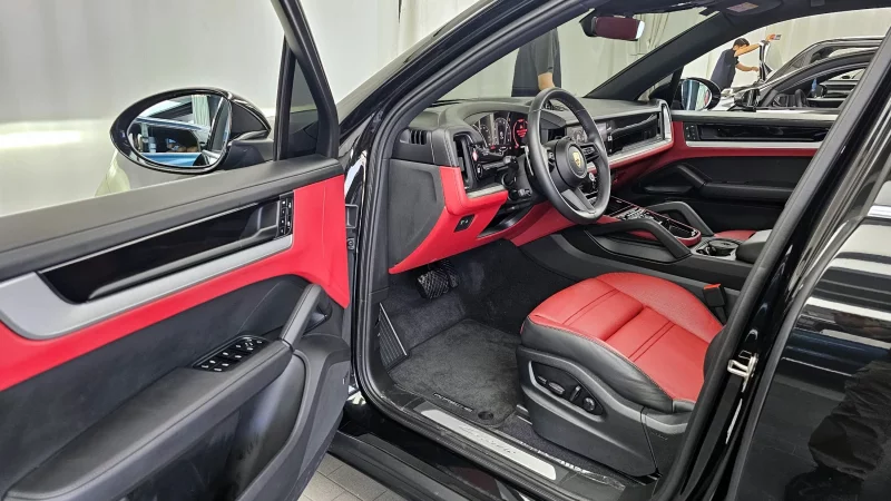 Porsche CAYENNE