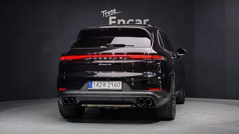 Porsche CAYENNE