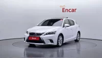 Lexus CT200h