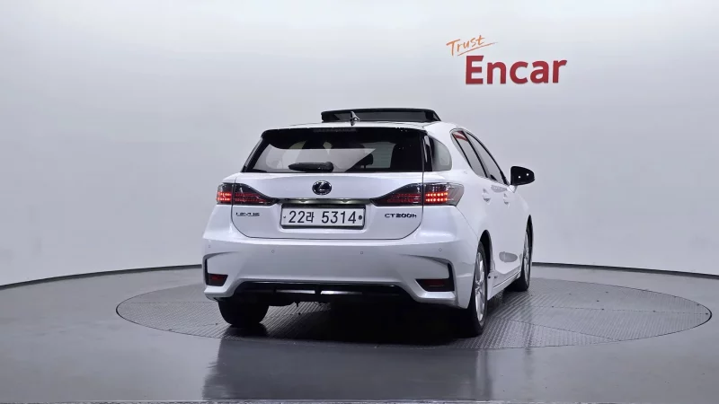 Lexus CT200h
