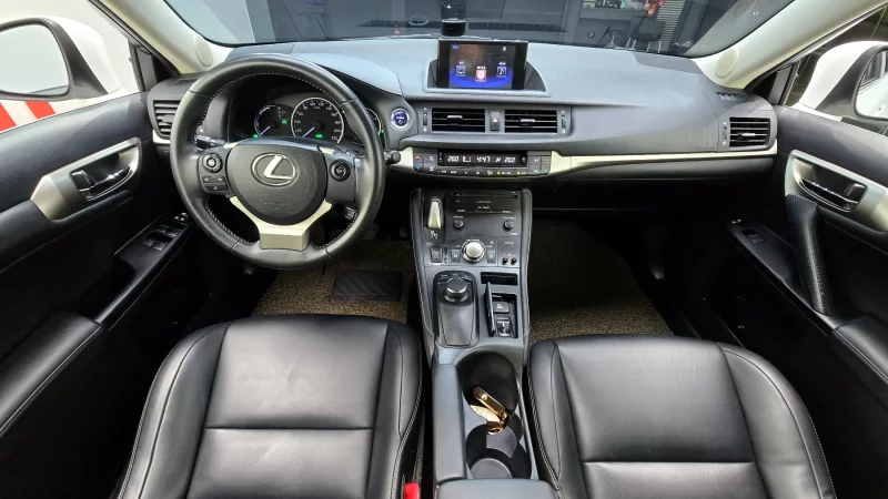 Lexus CT200h