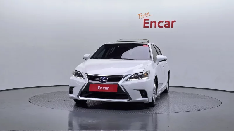 Lexus CT200h