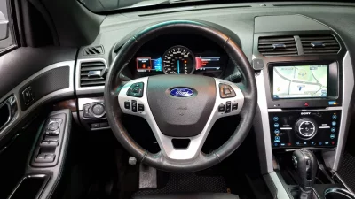 Ford EXPLORER