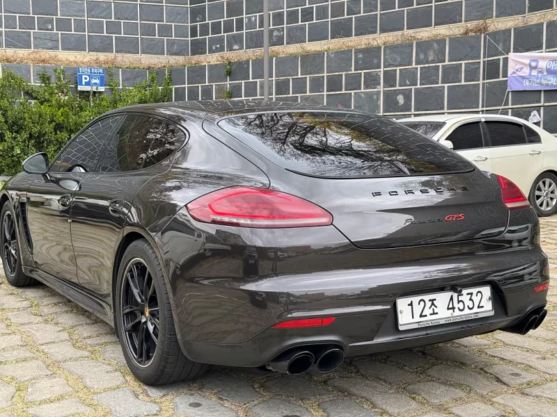 Porsche PANAMERA