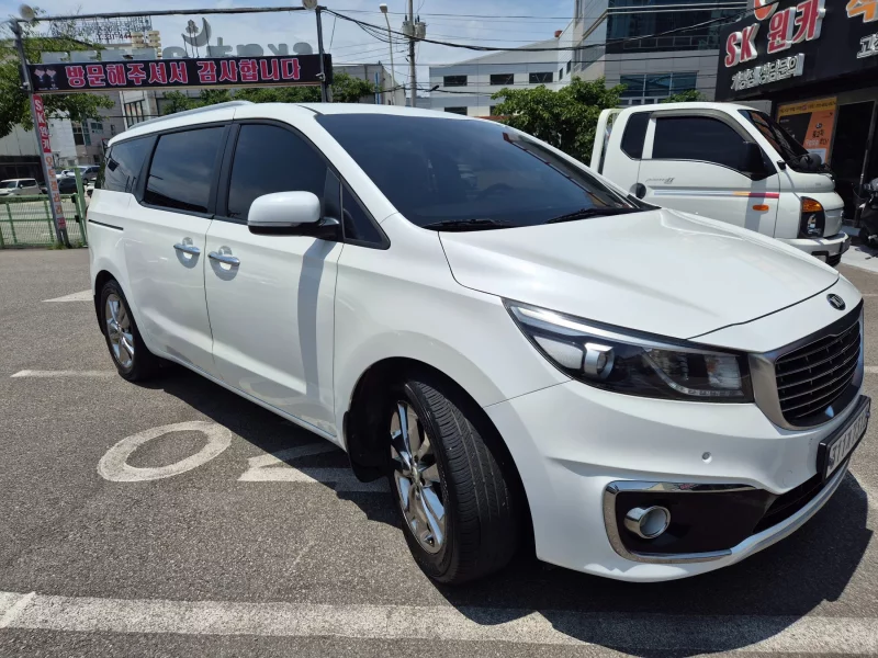 Kia Carnival