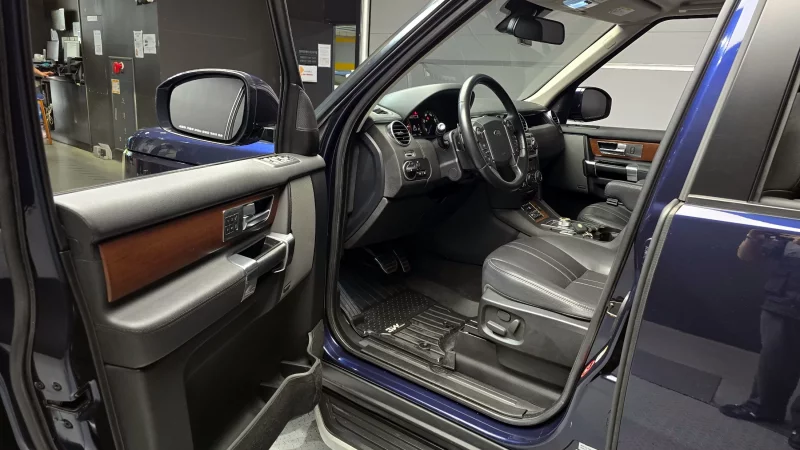 Land Rover DISCOVERY