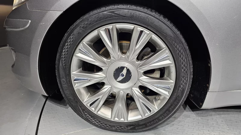 Hyundai Genesis