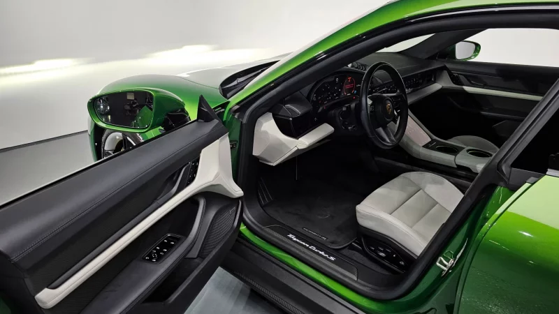 Porsche TAYCAN