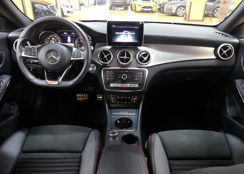 Mercedes-Benz CLA-Class