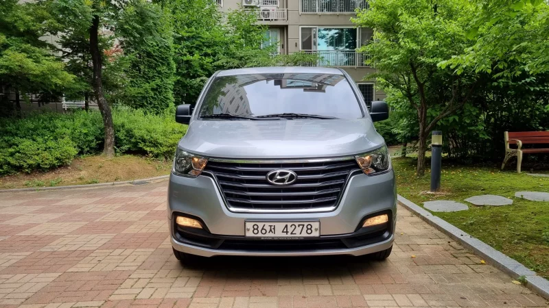Hyundai Starex