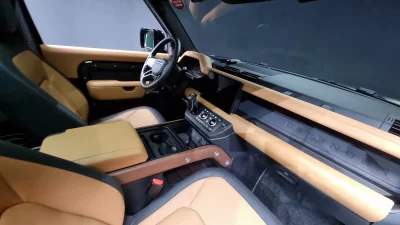 Land Rover DEFENDER