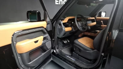 Land Rover DEFENDER