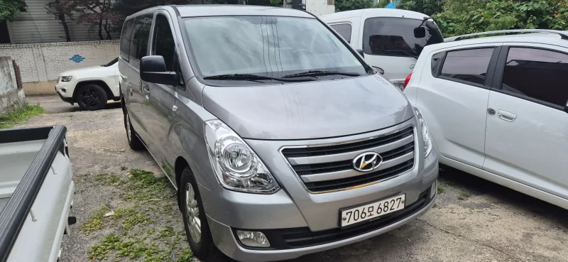 Hyundai Starex