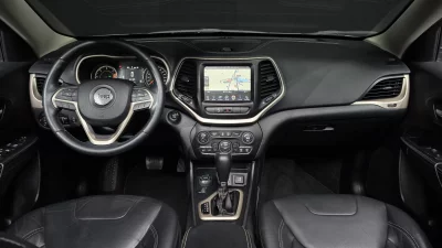 Jeep CHEROKEE