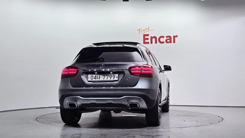 Mercedes-Benz GLA-Class