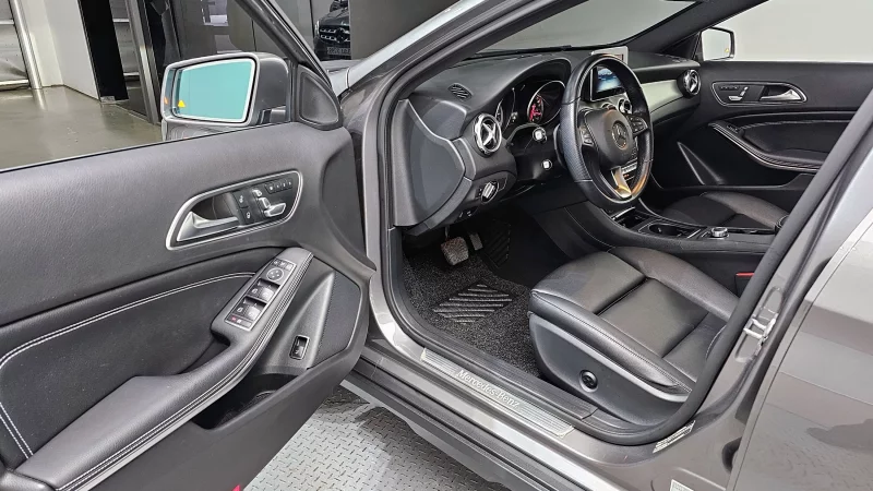 Mercedes-Benz GLA-Class