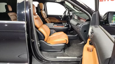 Lincoln NAVIGATOR