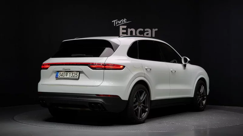 Porsche CAYENNE