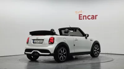 MINI Cooper Convertible