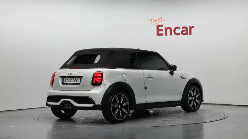 MINI Cooper Convertible