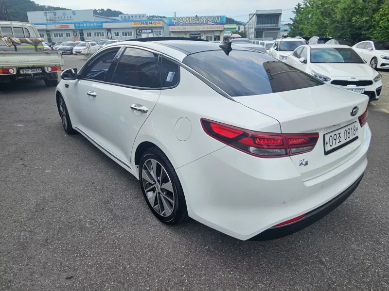 Kia K5