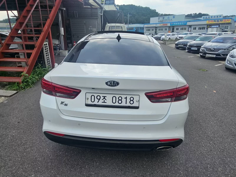 Kia K5