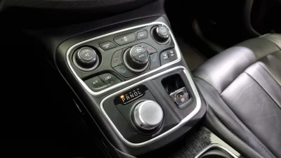 Chrysler 200