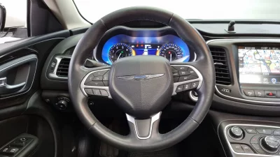Chrysler 200
