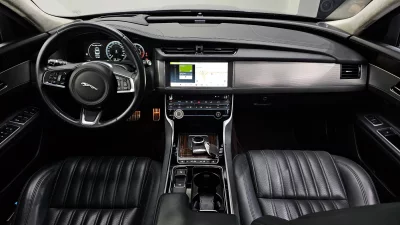 Jaguar XF