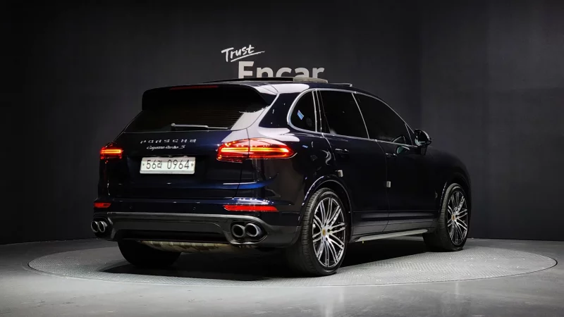Porsche CAYENNE
