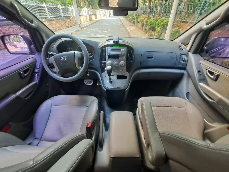 Hyundai Starex