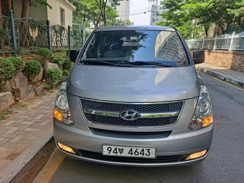Hyundai Starex