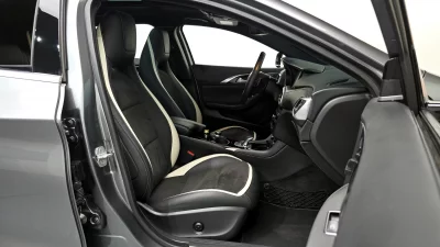 Infiniti Q30