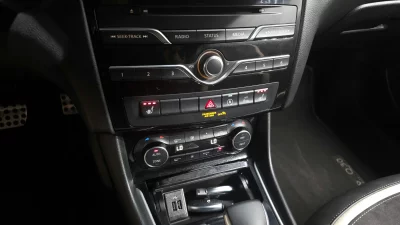 Infiniti Q30