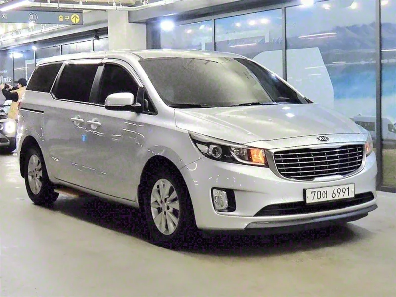 Kia Carnival