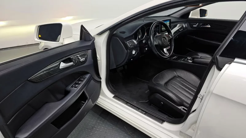 Mercedes-Benz CLS-Class
