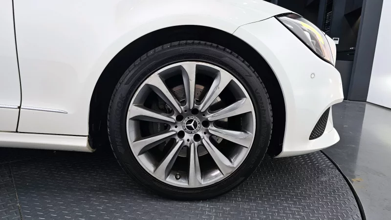 Mercedes-Benz CLS-Class