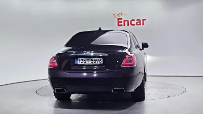 Rolls-Royce GHOST