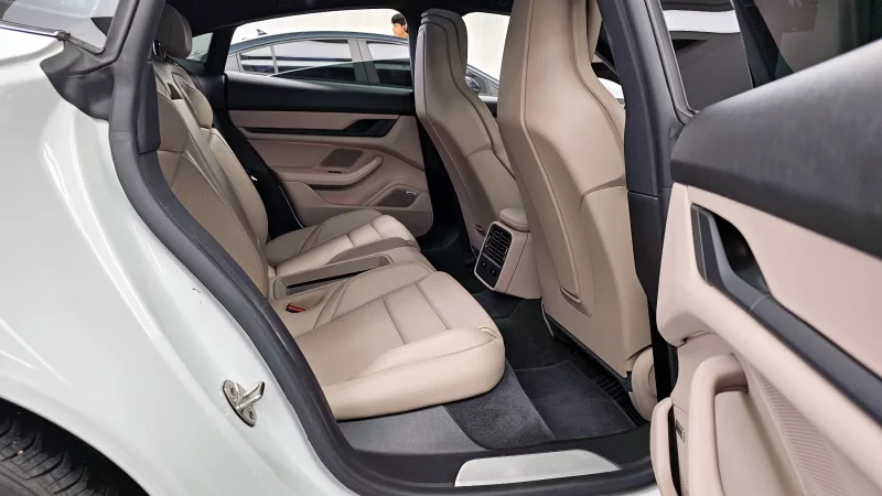Porsche TAYCAN