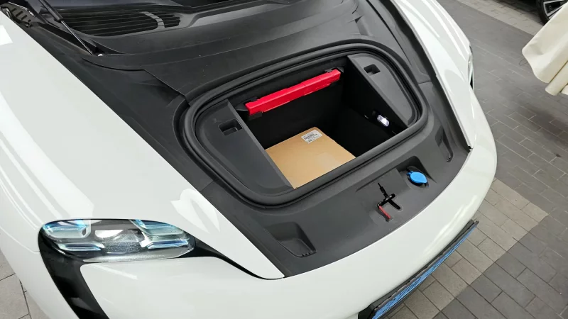 Porsche TAYCAN