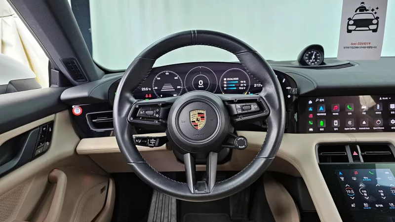 Porsche TAYCAN