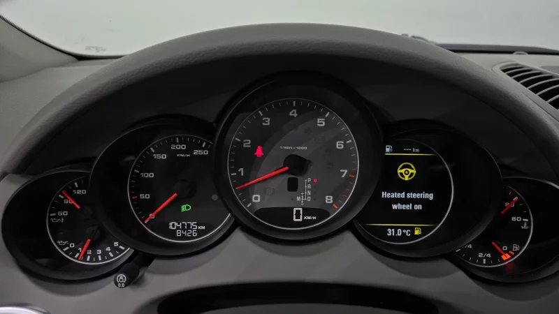 Porsche CAYENNE