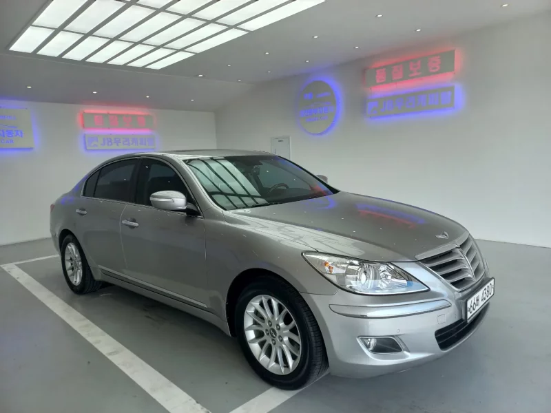 Hyundai Genesis