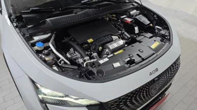 Peugeot 408