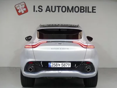 Astonmartin DBX